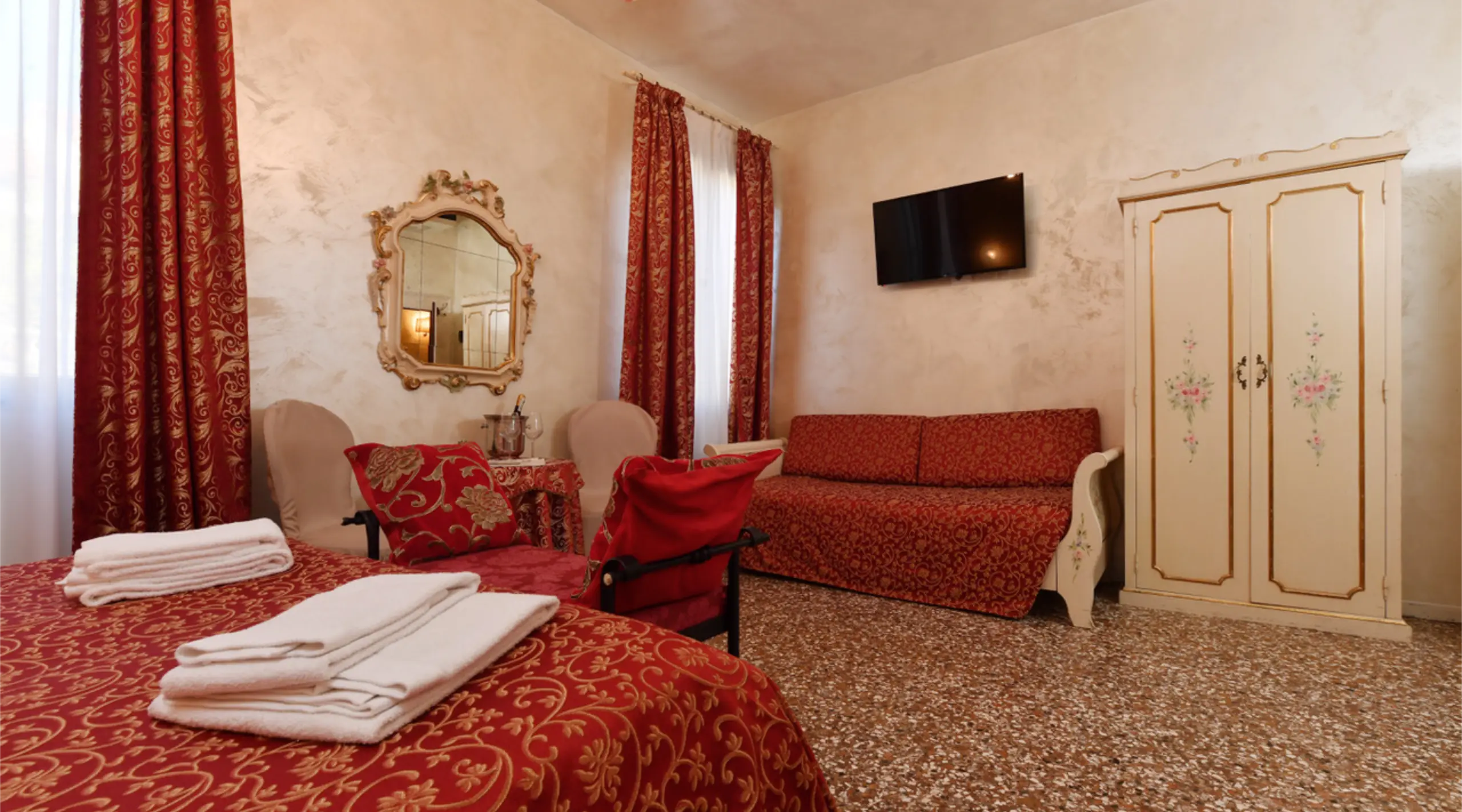 CAMERA executive-Slide-2